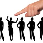 人事異動・組織変更にひるまない「覚悟をもって生きるべし」